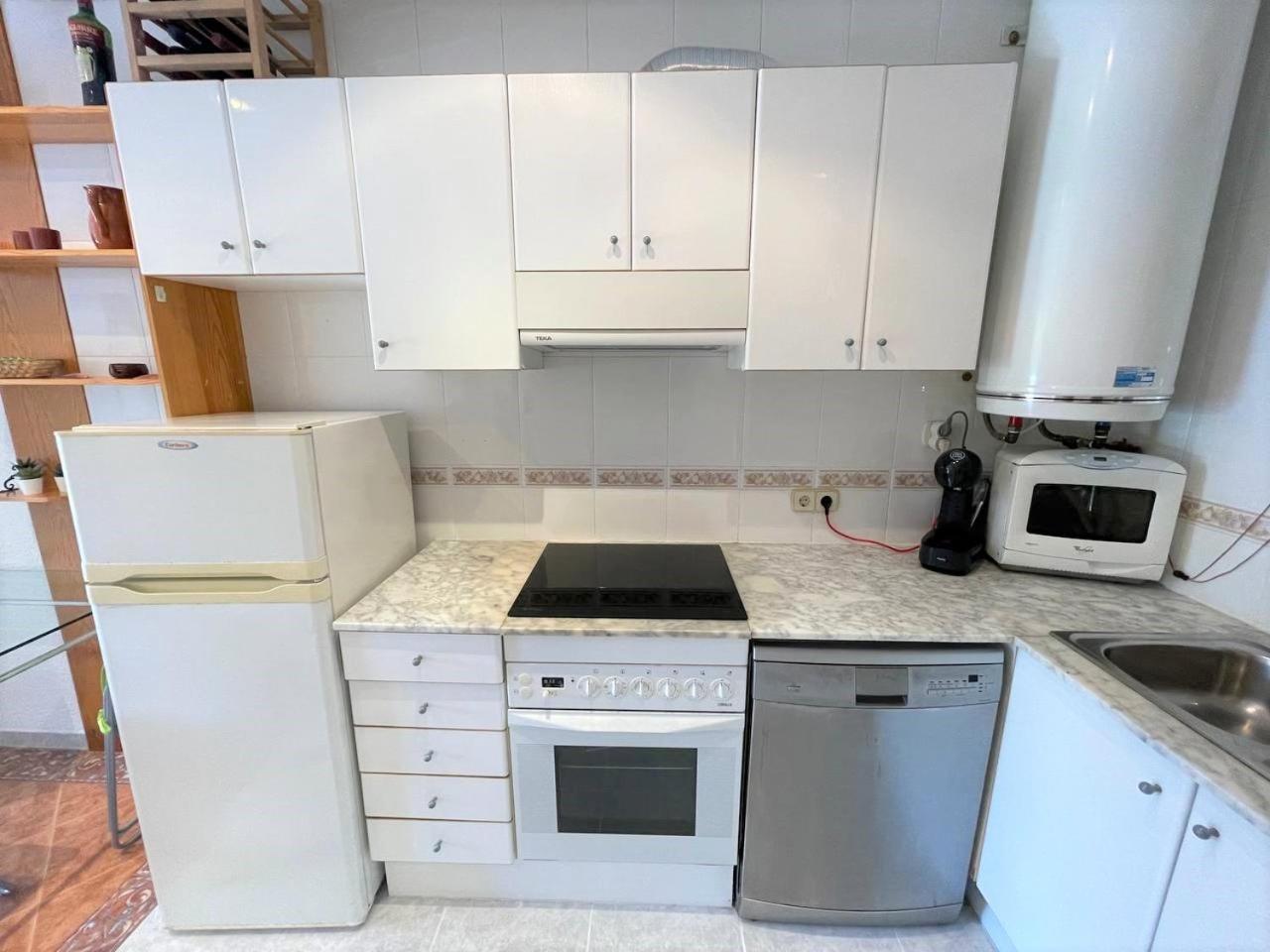 Apartamento En Platja Sant Pol S'Agaro Con Pisicina Y Jardin 桑特费柳德吉克索尔斯 外观 照片