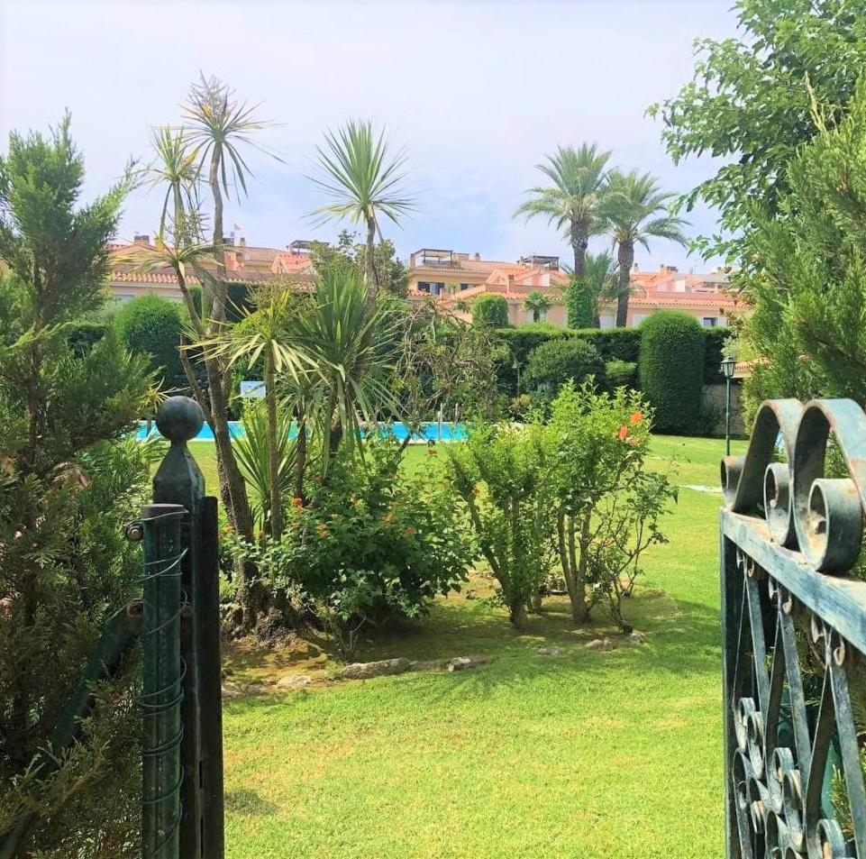 Apartamento En Platja Sant Pol S'Agaro Con Pisicina Y Jardin 桑特费柳德吉克索尔斯 外观 照片
